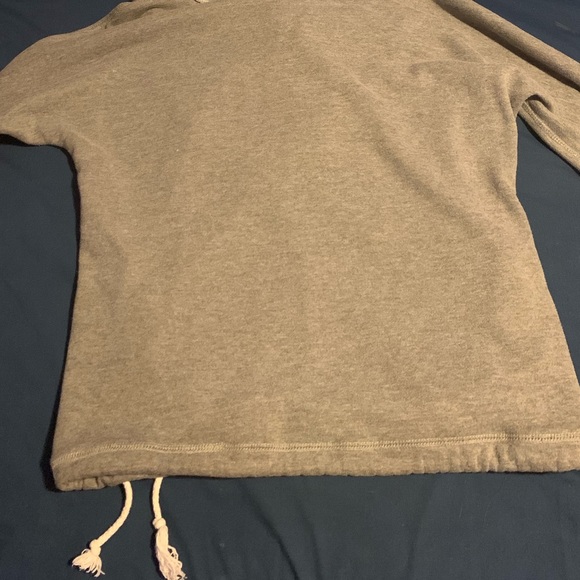 Grey Cute sweater - Picture 2 of 3